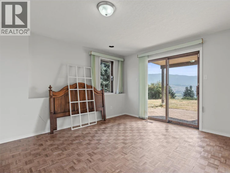 308 Cypress Drive, Coldstream, BC, V1B 2Y1 - 54