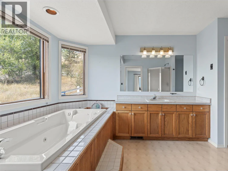 308 Cypress Drive, Coldstream, BC, V1B 2Y1 - 23