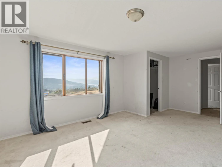 308 Cypress Drive, Coldstream, BC, V1B 2Y1 - 45