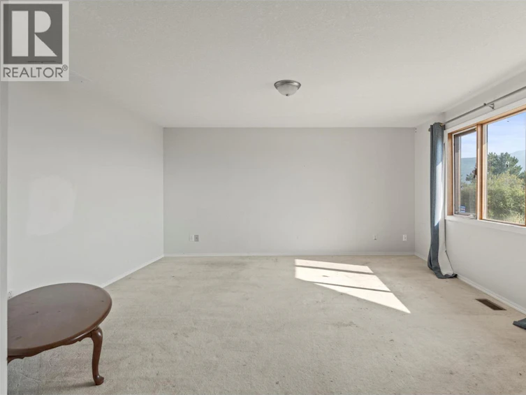 308 Cypress Drive, Coldstream, BC, V1B 2Y1 - 44