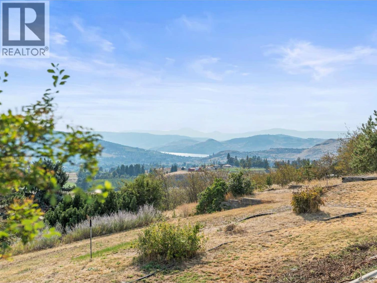 308 Cypress Drive, Coldstream, BC, V1B 2Y1 - 3