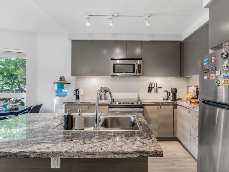 209-6430 194 Street, Surrey, BC, V4N 6J7 - 5