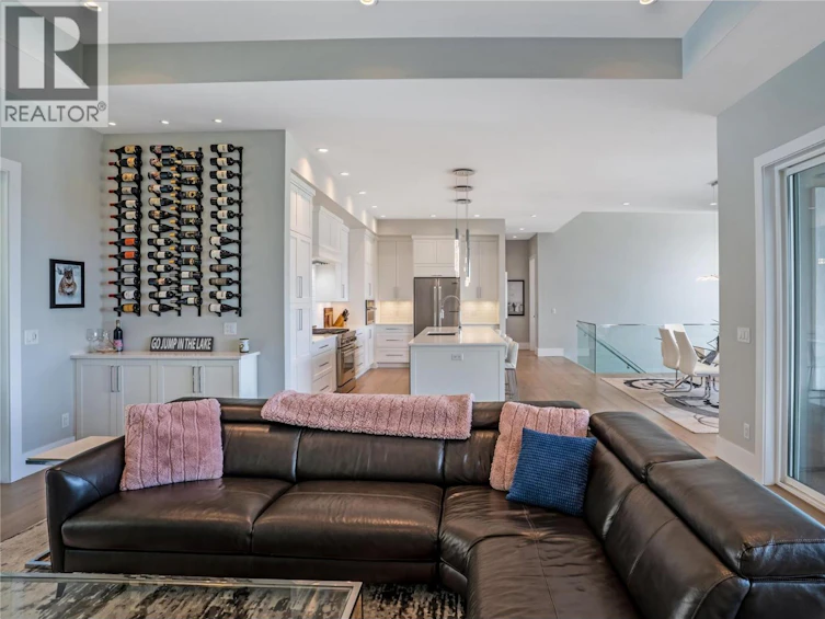 5697 Jasper Way, Kelowna, BC, V1W 5L7 - 10