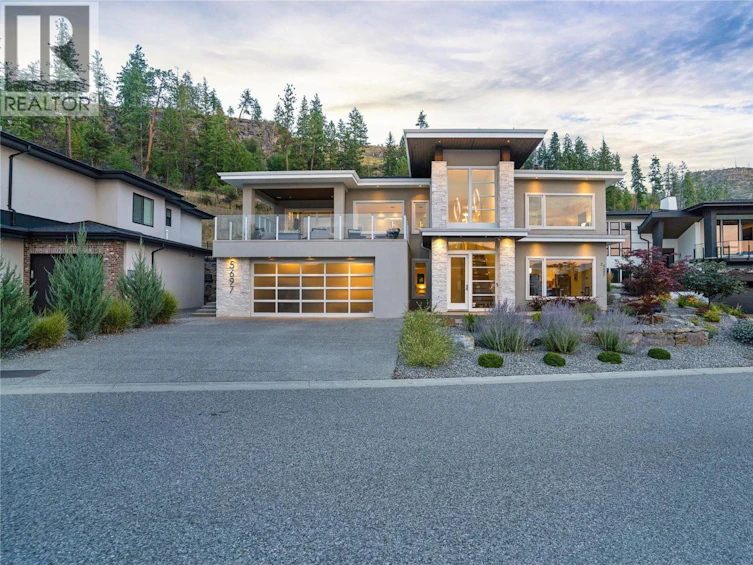 5697 Jasper Way, Kelowna, BC, V1W 5L7