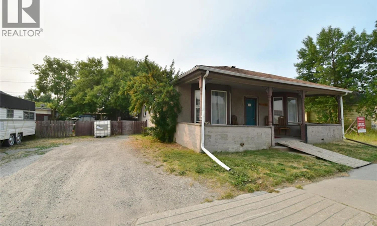 222-224 S Van Horne Street
