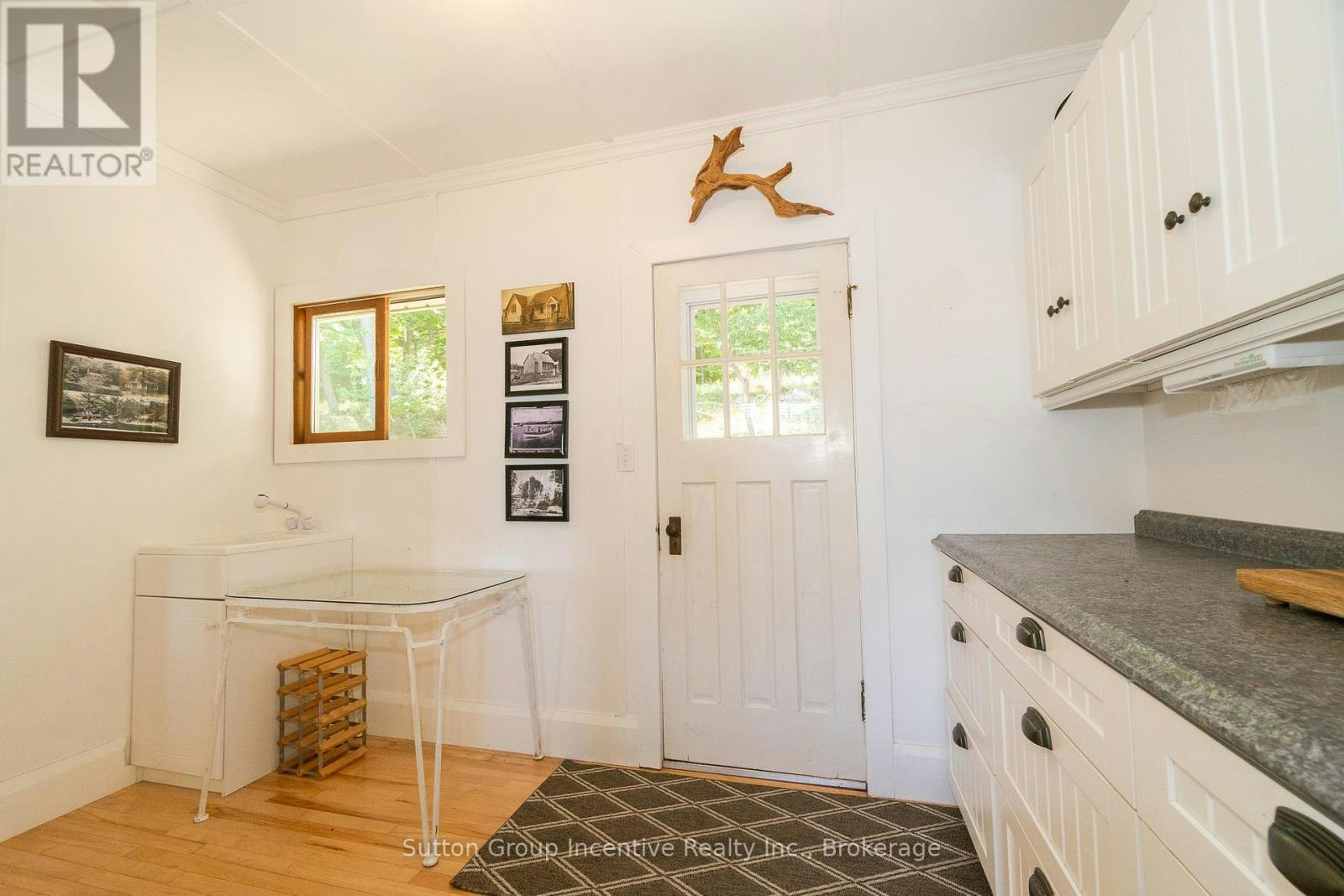 12 Ouno Island, Muskoka Lakes, ON, P0B 1J0 - 31