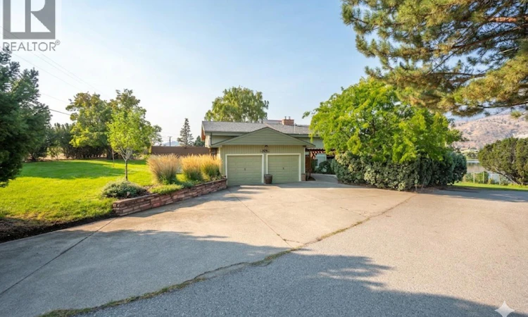 975 Heron Court