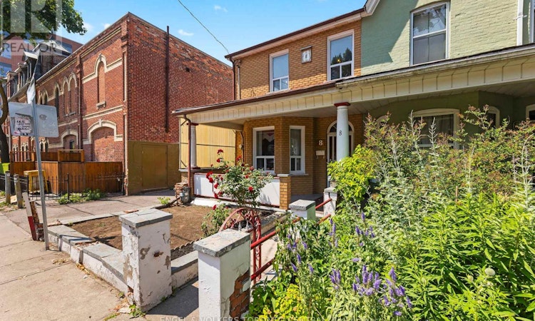8 Brookfield Street