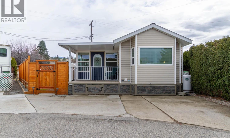 136-415 Commonwealth Road
