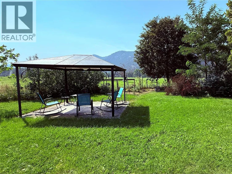 300 Lyall Street, Midway, BC, V0H 1M0 - 16