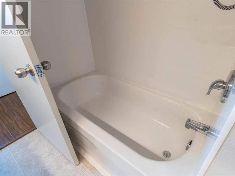 2215 Barbara Avenue, Kamloops, BC, V2B 4J4 - 33