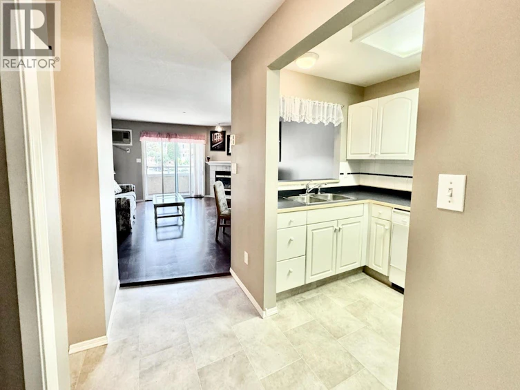 204-2401 SOUTH Main Street, Penticton, BC, V2A 5J1 - 11