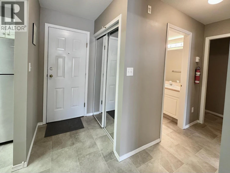 204-2401 SOUTH Main Street, Penticton, BC, V2A 5J1 - 12