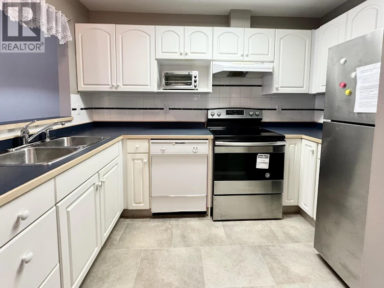 204-2401 SOUTH Main Street, Penticton, BC, V2A 5J1 - 7