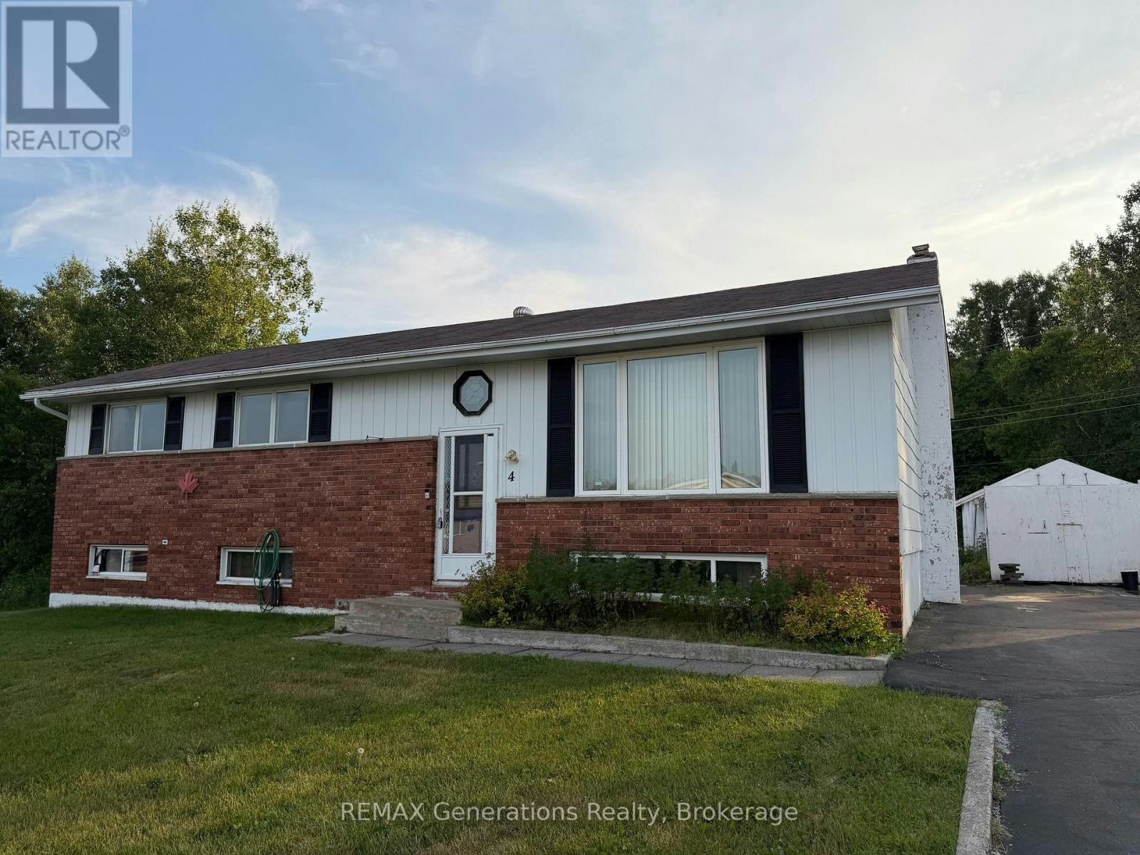 4 Grove Crescent EAST, Terrace Bay, ON, P0T 2W0