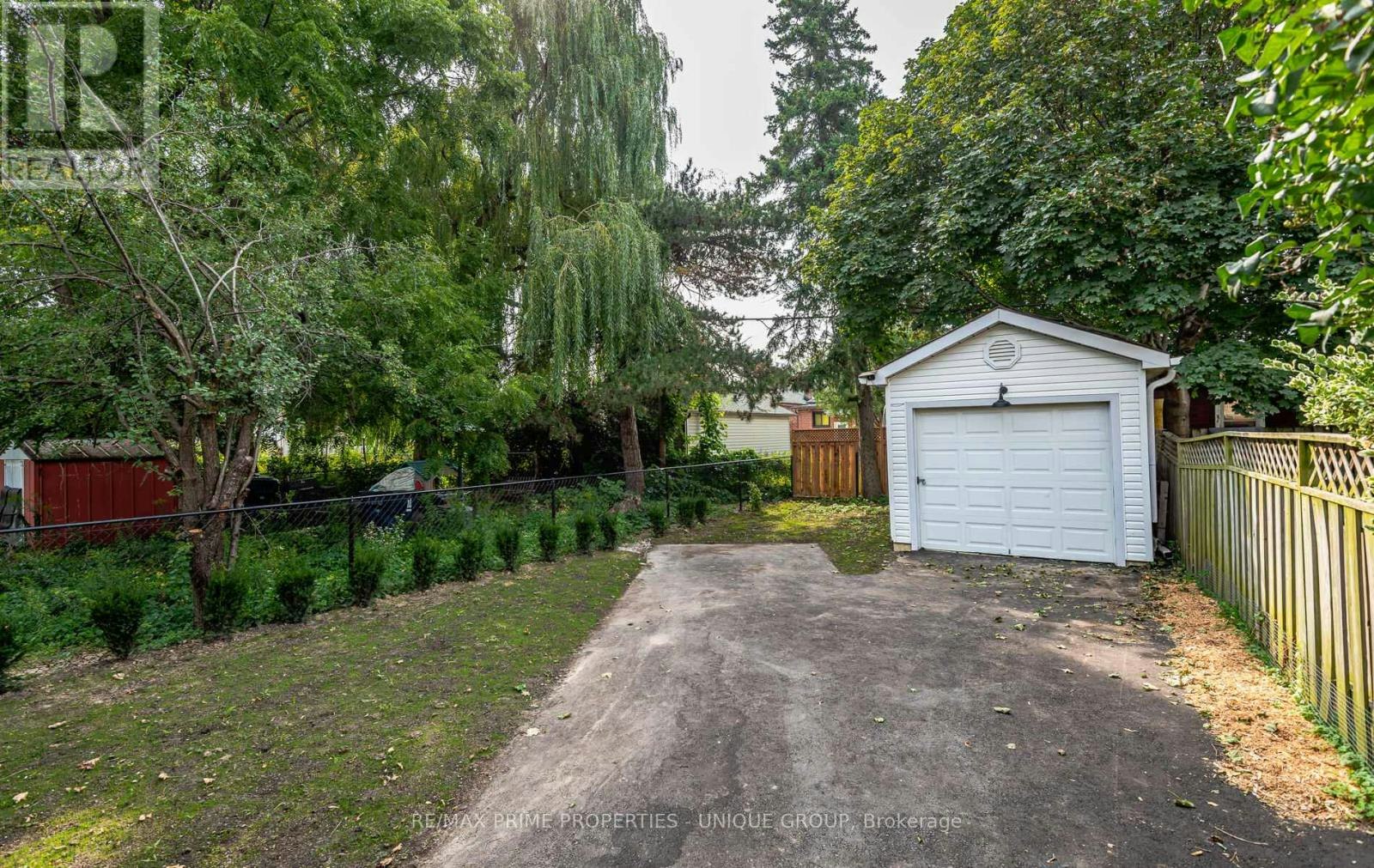 2-45 Astoria Avenue, Toronto, ON, M6N 2V6 - 24