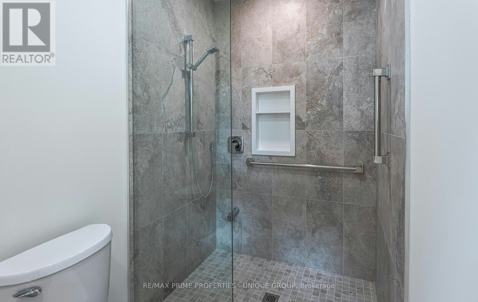 2-45 Astoria Avenue, Toronto, ON, M6N 2V6 - 18