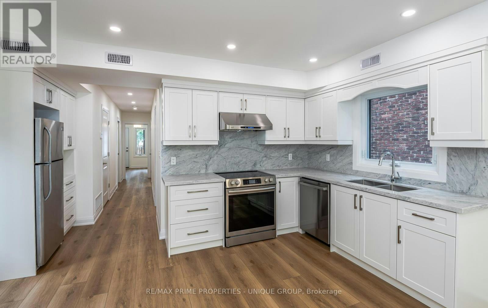 2-45 Astoria Avenue, Toronto, ON, M6N 2V6 - 8