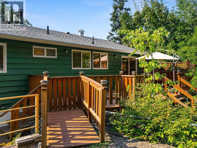 490 Southeast 6 Street, Salmon Arm, BC, V1E 4E9 - 10
