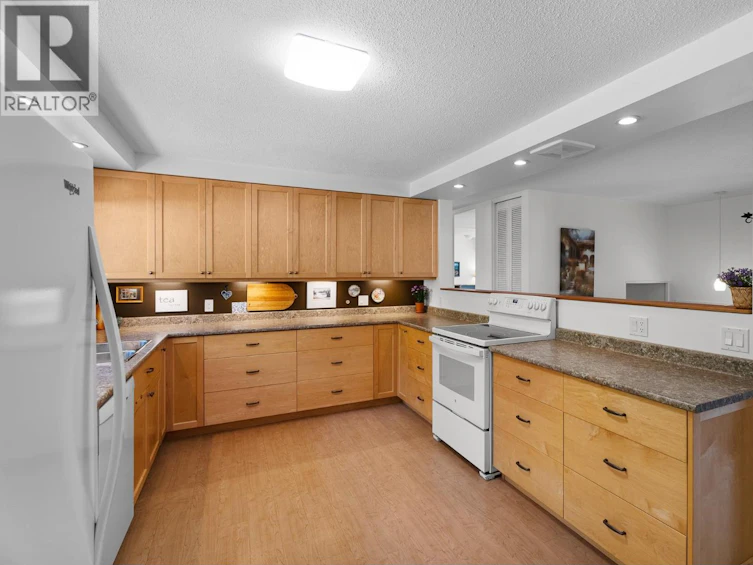 490 Southeast 6 Street, Salmon Arm, BC, V1E 4E9 - 24