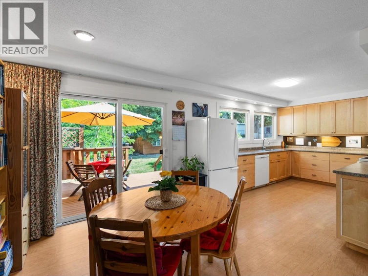 490 Southeast 6 Street, Salmon Arm, BC, V1E 4E9 - 23