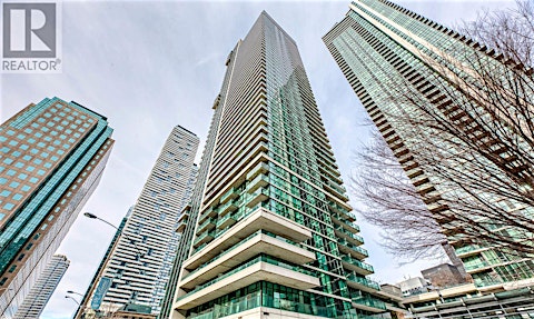 2704-33 Bay Street, Toronto, ON, M5J 2Z3