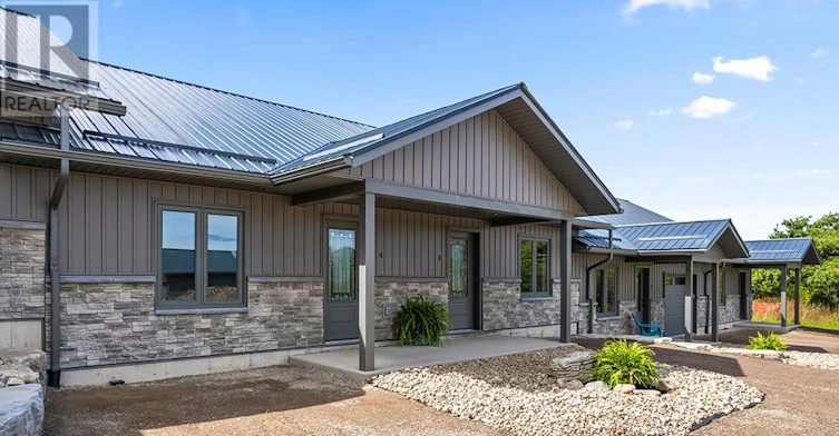 3-18 Maple Golf Crescent, Northern Bruce Peninsula, ON, N0H 2R0 - 2