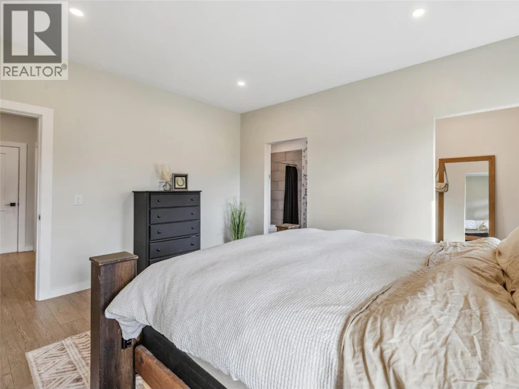 2411 Harding Road, Armstrong, BC, V4Y 0V9 - 22