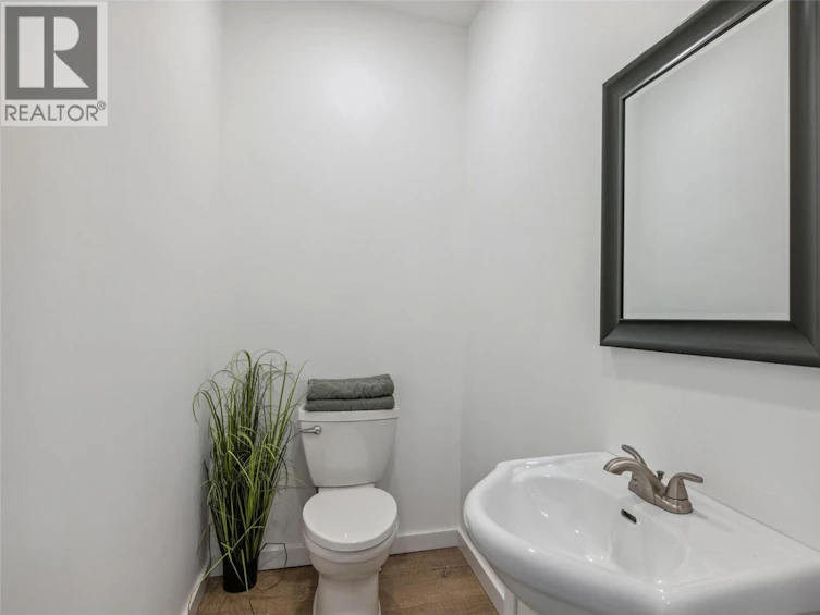 2411 Harding Road, Armstrong, BC, V4Y 0V9 - 35