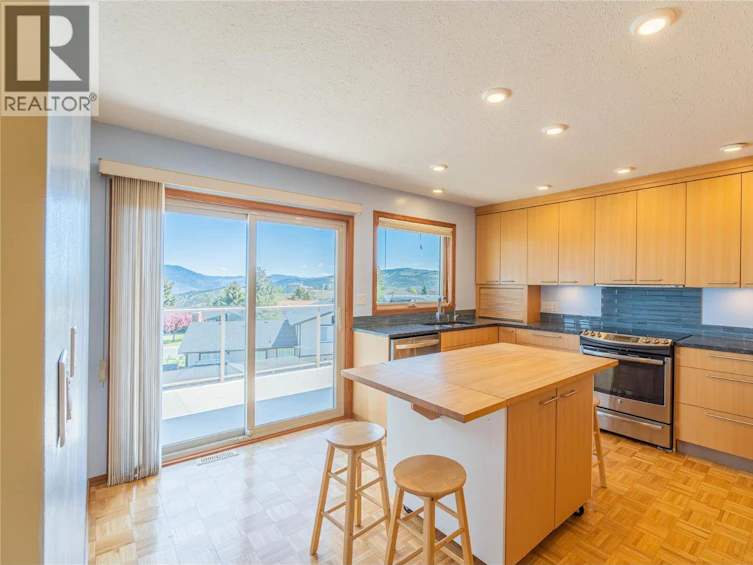 2163 Garymede Drive, Kamloops, BC, V1S 1K8 - 3