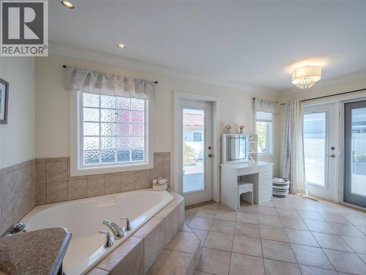 115 Elm Avenue, Penticton, BC, V2A 3W1 - 45