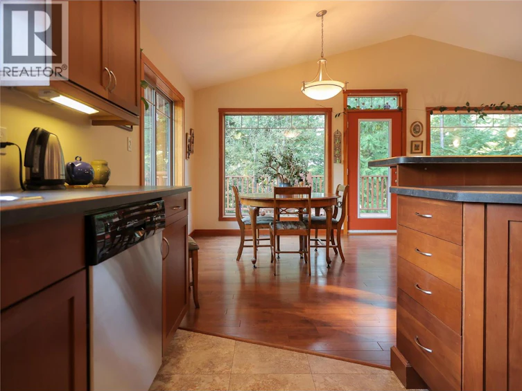 2663 Storbo Heights Road, Slocan Park, BC, V0G 2E0 - 7