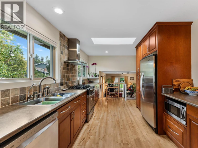 4495 Swaisland Road, Kelowna, BC, V1W 1Y8 - 7