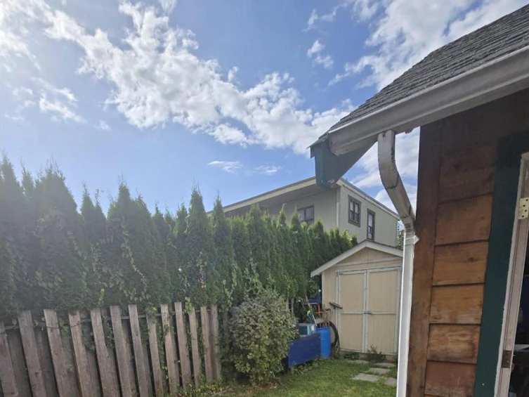 9445 East Nowell Chilliwack Proper Street, Chilliwack, BC, V2P 4X8 - 2