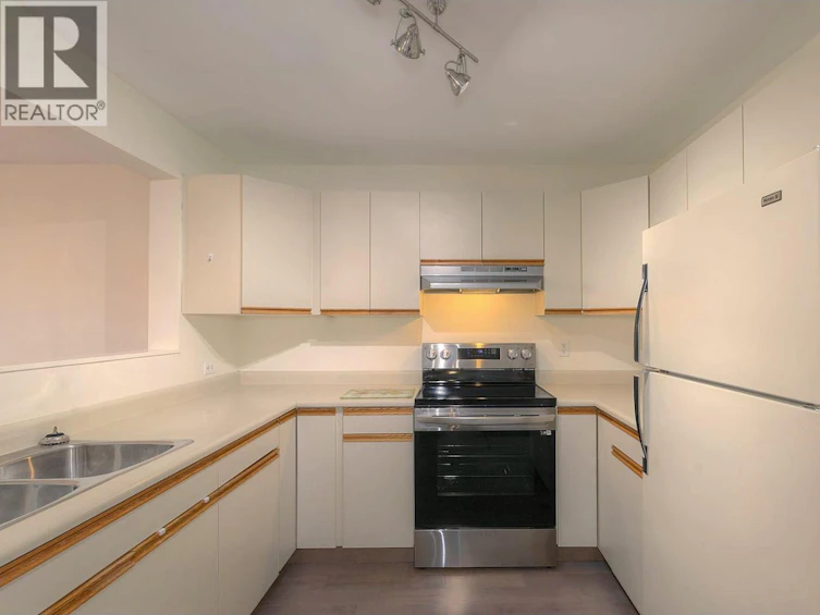 152-1045 Sutherland Avenue, Kelowna, BC, V1Y 5Y1 - 7
