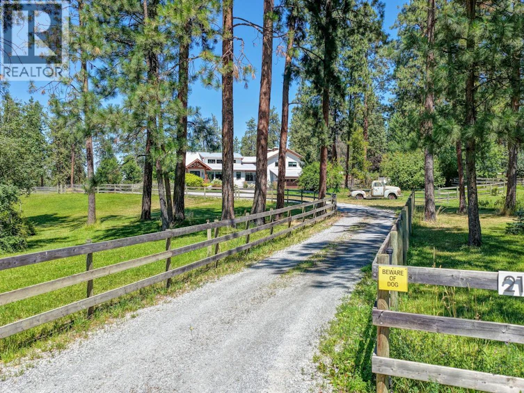 2150 Saucier Road, Kelowna, BC, V1W 4C1 - 2
