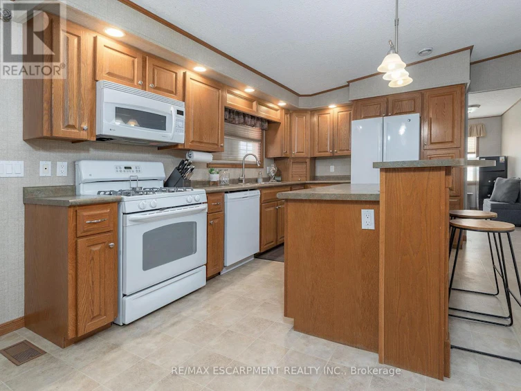 1161 4th Concession Road W, Hamilton, ON, L8B 0X3 - 9