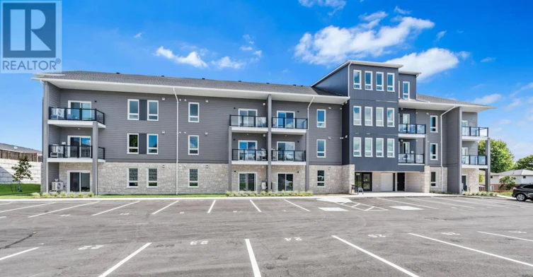 204-158 Heritage Park Drive, Greater Napanee, ON, K7R 3X8 - 2