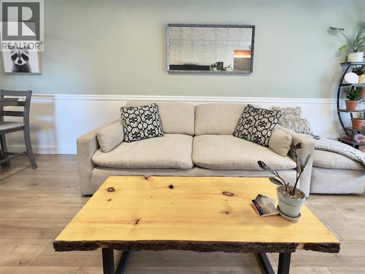 1150 Mcpherson Place, Penticton, BC, V2A 3Y3 - 8