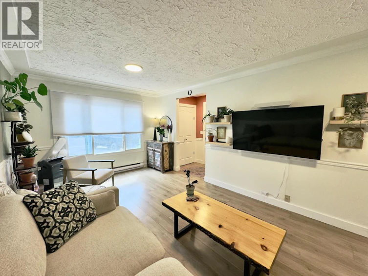 1150 Mcpherson Place, Penticton, BC, V2A 3Y3 - 3