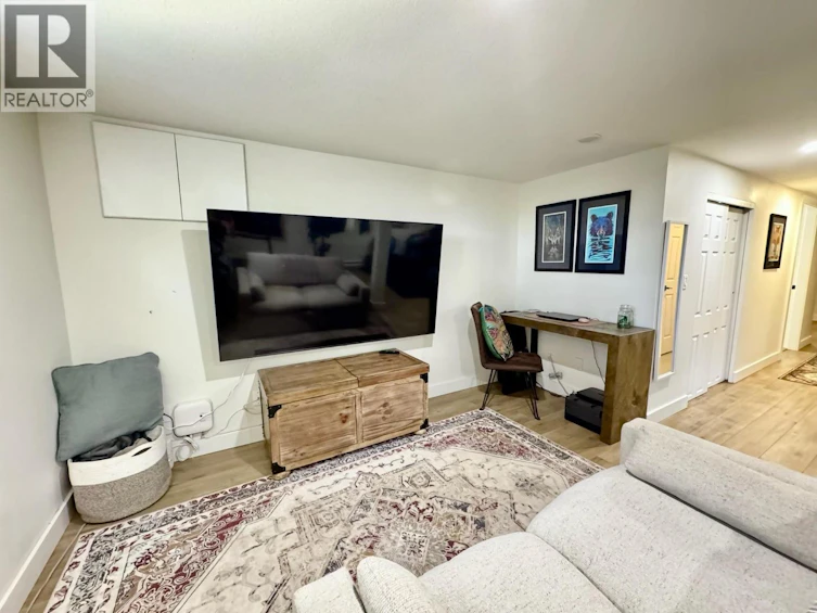 1150 Mcpherson Place, Penticton, BC, V2A 3Y3 - 44