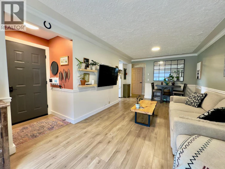 1150 Mcpherson Place, Penticton, BC, V2A 3Y3 - 4