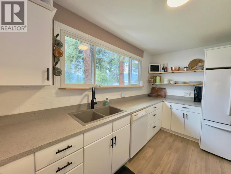 1150 Mcpherson Place, Penticton, BC, V2A 3Y3 - 14