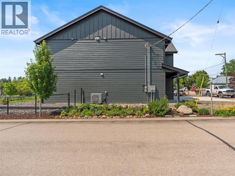 101-2345 Patterson Avenue, Armstrong, BC, V0E 1B1 - 36