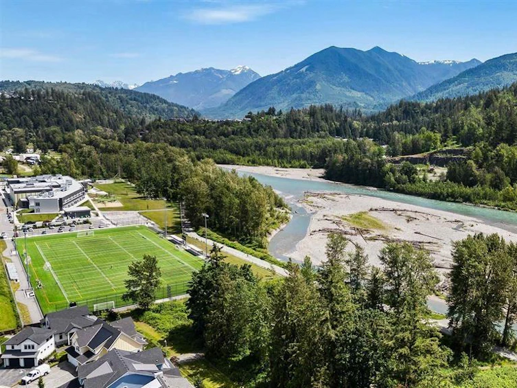 5497 Sockeye Lane, Garrison Crossing, Chilliwack, BC, V2R 0X7 - 37