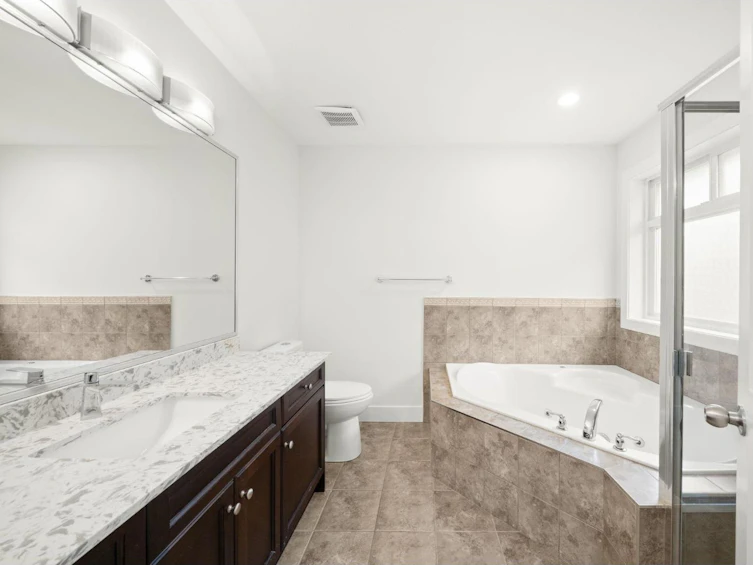 27138 35, Langley, BC, V4W 0A5 - 22
