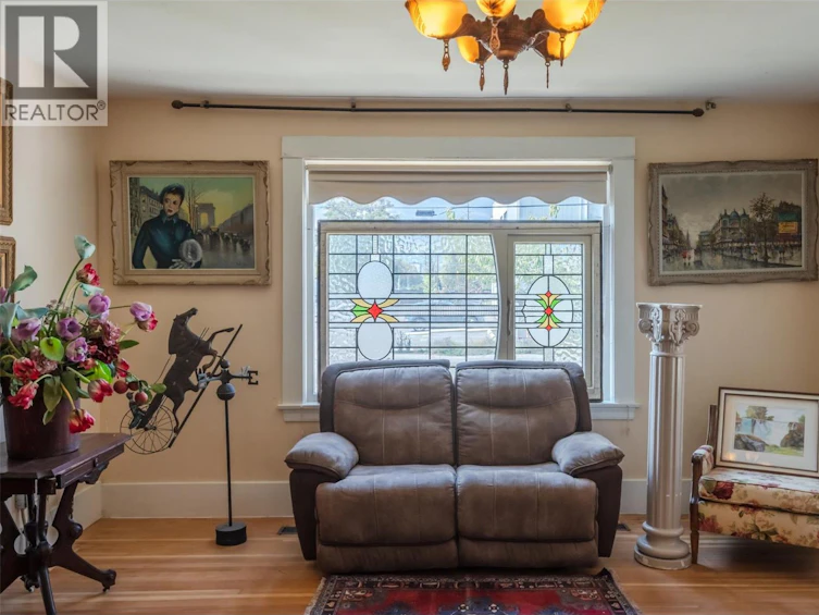 728 Argyle Street, Penticton, BC, V2A 5N7 - 4