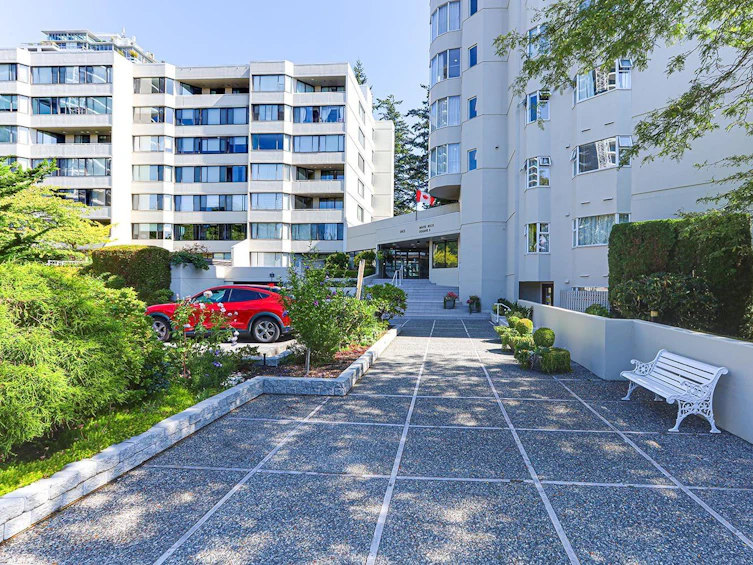 302-1442 Foster, Surrey, BC, V4B 3X7