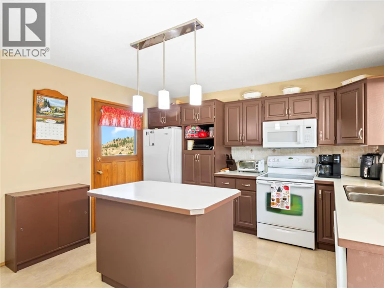 179 Dewdney Crescent, Penticton, BC, V2A 7N2 - 12