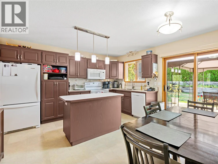 179 Dewdney Crescent, Penticton, BC, V2A 7N2 - 11